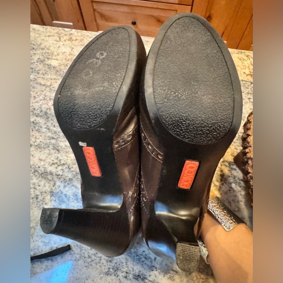 Bongo lace up brown bootie  shoes. Size 7.5 - Picture 8 of 14